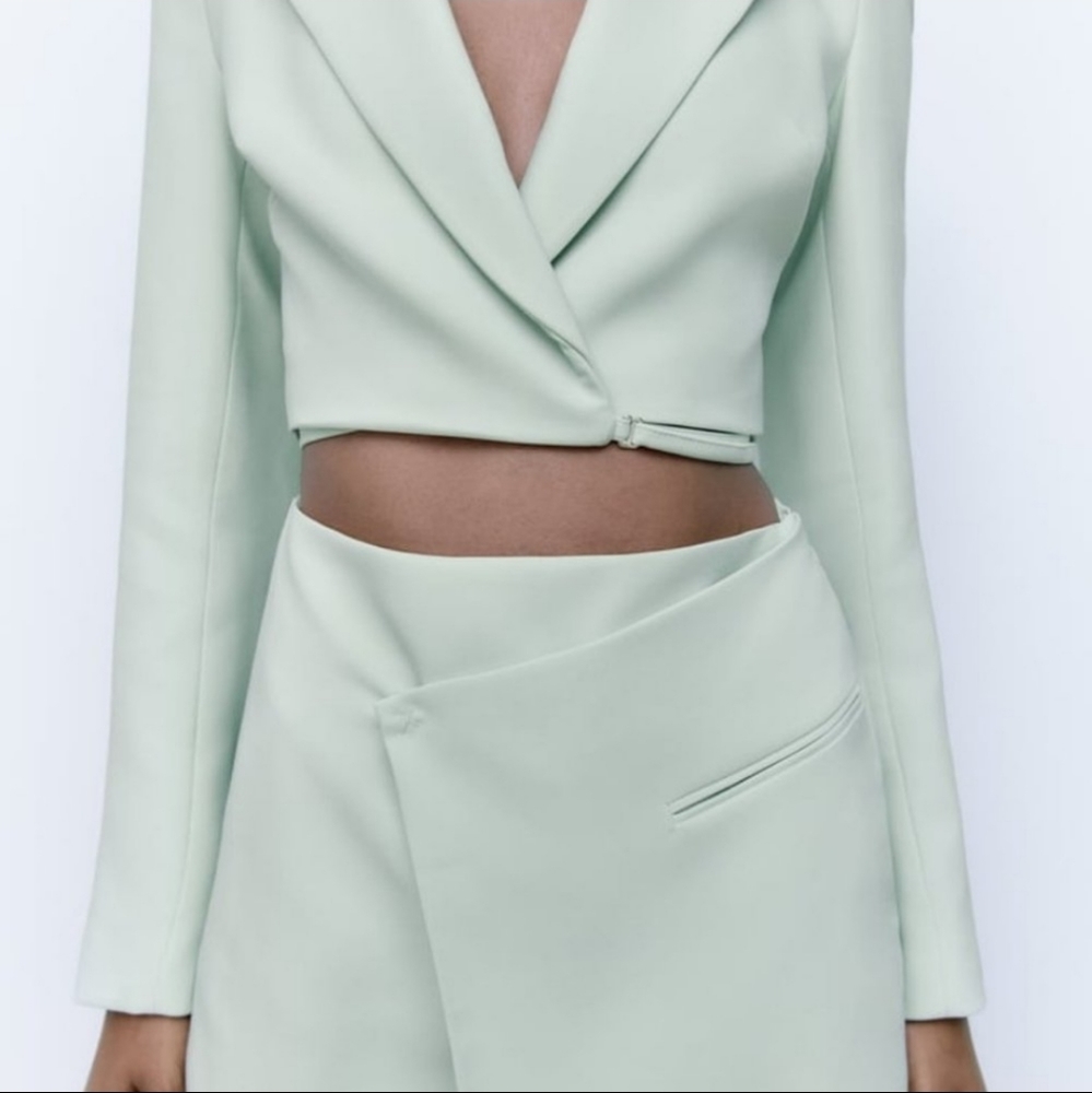 CUT OUT BLAZER DRESS PASTEL GREEN Bloggers favourite